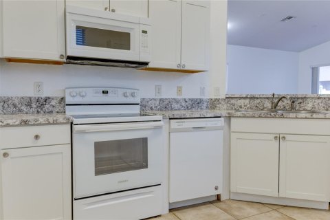 House in Homestead, Florida 3 bedrooms, 134.34 sq.m. № 1423123 - photo 8