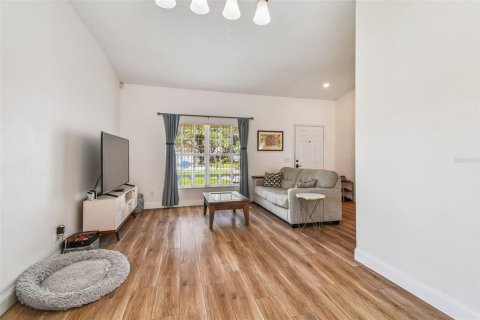 House in Tampa, Florida 3 bedrooms, 129.97 sq.m. № 1876413 - photo 24