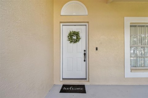 House in Tampa, Florida 3 bedrooms, 129.97 sq.m. № 1876413 - photo 9
