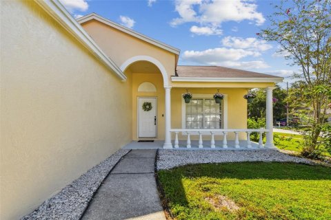 House in Tampa, Florida 3 bedrooms, 129.97 sq.m. № 1876413 - photo 8