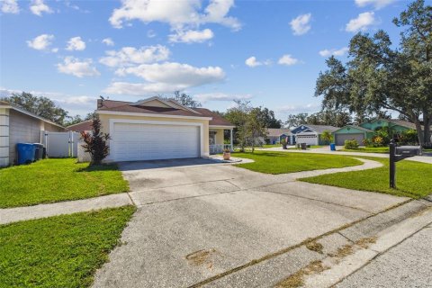 House in Tampa, Florida 3 bedrooms, 129.97 sq.m. № 1876413 - photo 7