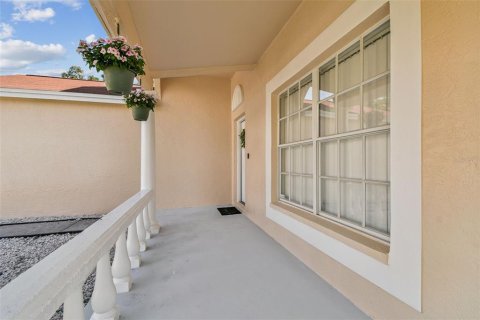House in Tampa, Florida 3 bedrooms, 129.97 sq.m. № 1876413 - photo 10