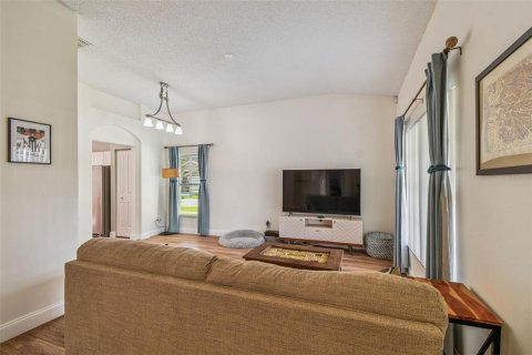 House in Tampa, Florida 3 bedrooms, 129.97 sq.m. № 1876413 - photo 12
