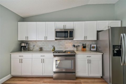 House in Tampa, Florida 3 bedrooms, 129.97 sq.m. № 1876413 - photo 20