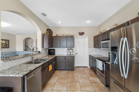 House in Odessa, Florida 5 bedrooms, 323.67 sq.m. № 1915128 - photo 9