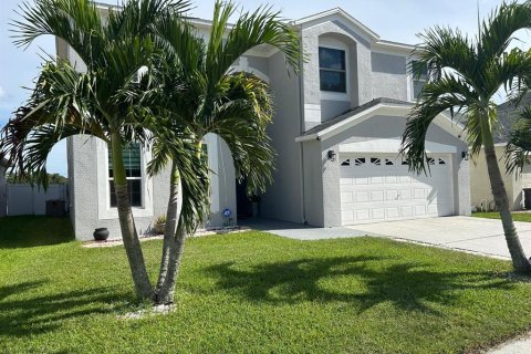 House in Odessa, Florida 5 bedrooms, 323.67 sq.m. № 1915128 - photo 2