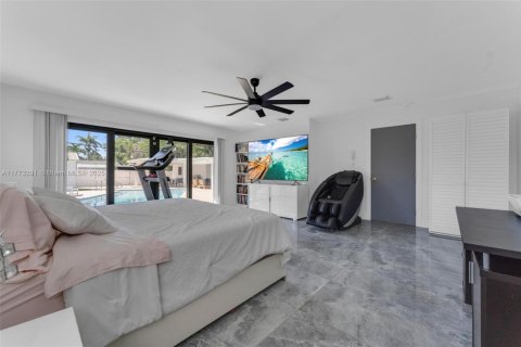 House in Hollywood, Florida 3 bedrooms, 155.24 sq.m. № 1965026 - photo 8
