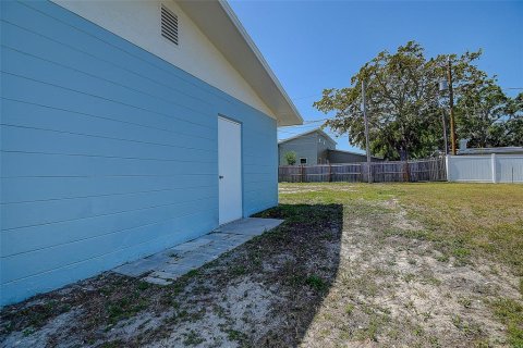 House in Saint Petersburg, Florida 3 bedrooms, 135.73 sq.m. № 1632443 - photo 28