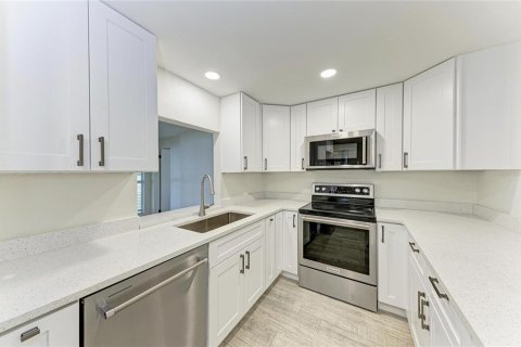 Villa ou maison à vendre à Sarasota, Floride: 3 chambres, 128.48 m2 № 2266255 - photo 8