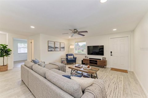 Villa ou maison à vendre à Sarasota, Floride: 3 chambres, 128.48 m2 № 2266255 - photo 3