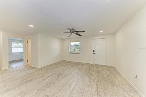 Villa ou maison à vendre à Sarasota, Floride: 3 chambres, 128.48 m2 № 2266255 - photo 2