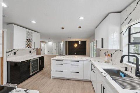 Купить виллу или дом в Брэндон, Флорида 3 комнаты, 154.5м2, № 1849943 - фото 15