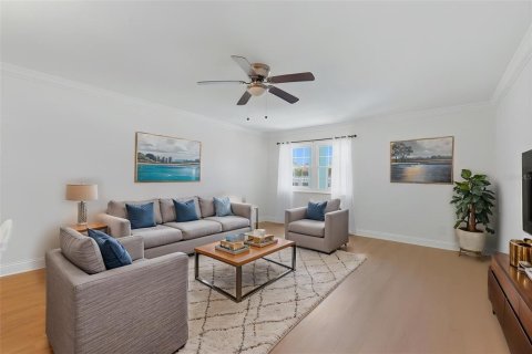 Condo in Belleair, Florida, 2 bedrooms № 2166789 - photo 8