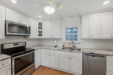 Condo in Belleair, Florida, 2 bedrooms № 2166789 - photo 3