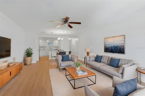 Condo in Belleair, Florida, 2 bedrooms № 2166789 - photo 7