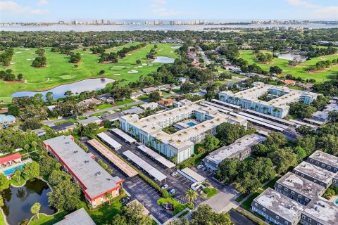 Condo in Belleair, Florida, 2 bedrooms № 2166789 - photo 28