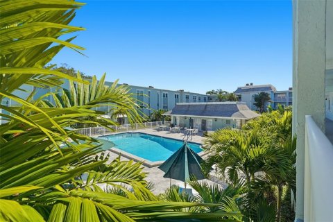 Condo in Belleair, Florida, 2 bedrooms № 2166789 - photo 20