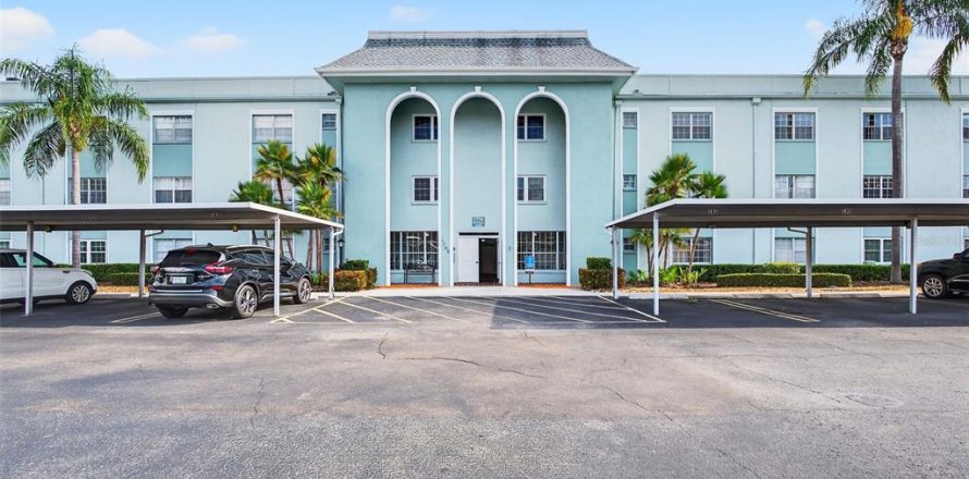 Condo in Belleair, Florida, 2 bedrooms № 2166789