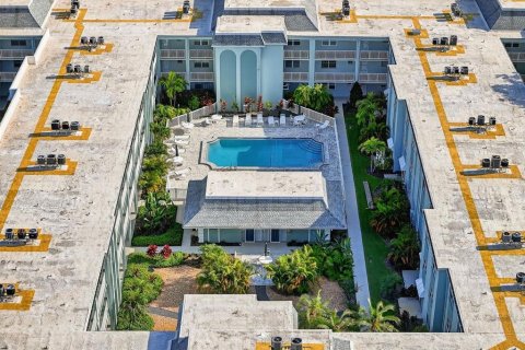 Condo in Belleair, Florida, 2 bedrooms № 2166789 - photo 29