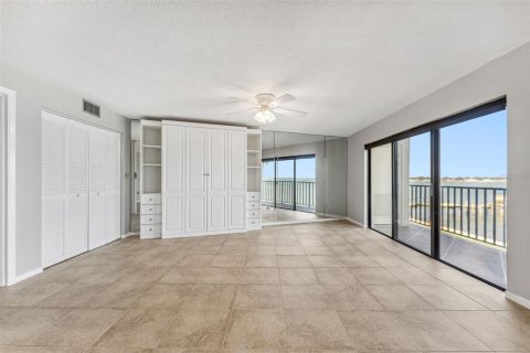 Condo in Saint Petersburg, Florida, 2 bedrooms  № 1644056 - photo 4