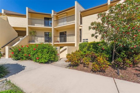 Condo in Saint Petersburg, Florida, 2 bedrooms  № 1644056 - photo 26