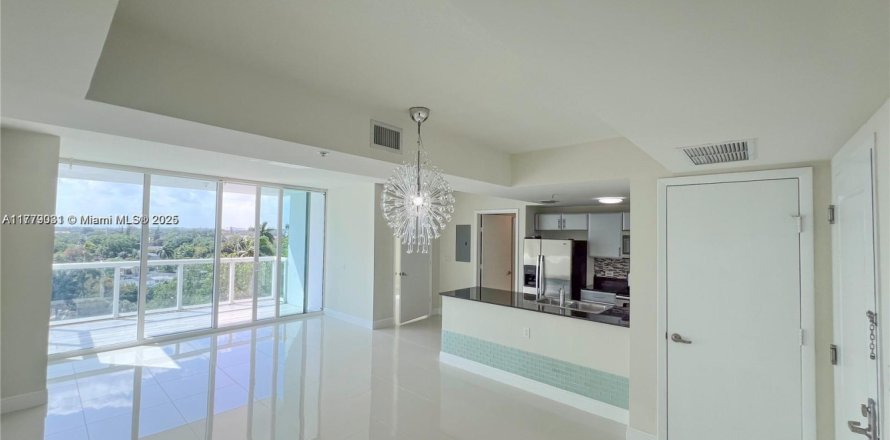 Condominio en Miami, Florida, 1 dormitorio № 1711687