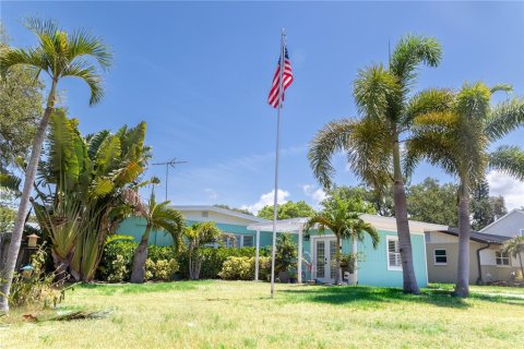 Casa en Palm Harbor, Florida 2 dormitorios, 87.14 m2 № 2209258