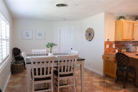 Casa en venta en Palm Harbor, Florida, 2 dormitorios, 87.14 m2 № 2209258 - foto 11