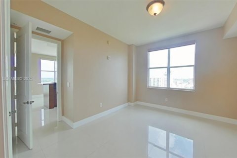 Купить кондоминиум в Корал-Гейблс, Флорида 2 спальни, 109.72м2, № 1988500 - фото 10