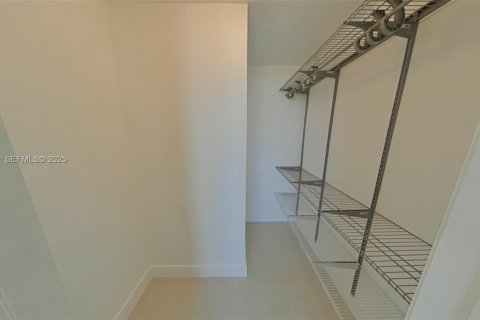 Купить кондоминиум в Корал-Гейблс, Флорида 2 спальни, 109.72м2, № 1988500 - фото 17