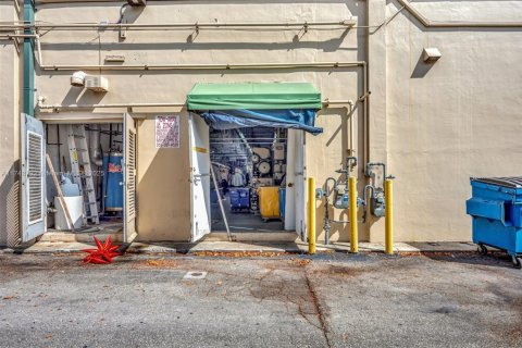 Propiedad comercial en venta en Miami, Florida № 1962326 - foto 19