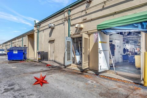 Propiedad comercial en venta en Miami, Florida № 1962326 - foto 21