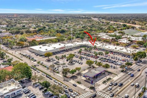 Propiedad comercial en venta en Miami, Florida № 1962326 - foto 11