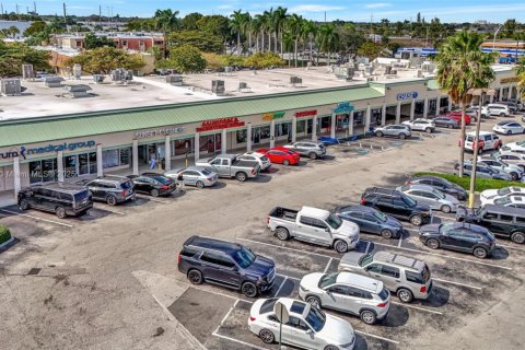 Propiedad comercial en venta en Miami, Florida № 1962326 - foto 18