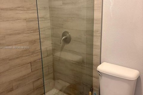 Villa ou maison à vendre à Hollywood, Floride: 3 chambres, 122.07 m2 № 2053129 - photo 6