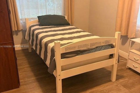 Villa ou maison à vendre à Hollywood, Floride: 3 chambres, 122.07 m2 № 2053129 - photo 9