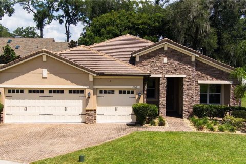 House in Apopka, Florida 3 bedrooms, 209.96 sq.m. № 1904987 - photo 1