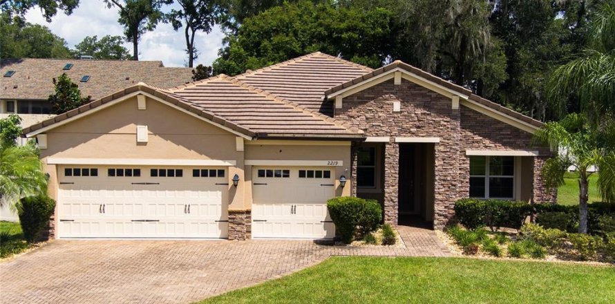 House in Apopka, Florida 3 bedrooms, 209.96 sq.m. № 1904987