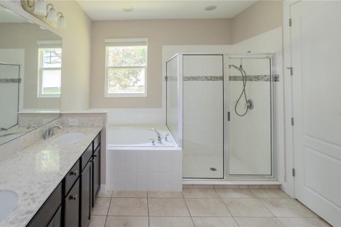 House in Apopka, Florida 3 bedrooms, 209.96 sq.m. № 1904987 - photo 8