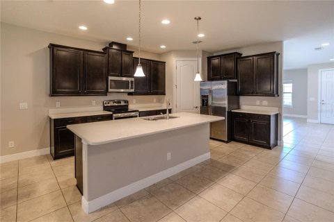 House in Apopka, Florida 3 bedrooms, 209.96 sq.m. № 1904987 - photo 5
