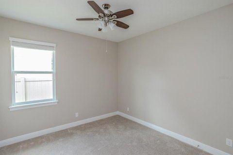 House in Apopka, Florida 3 bedrooms, 209.96 sq.m. № 1904987 - photo 9