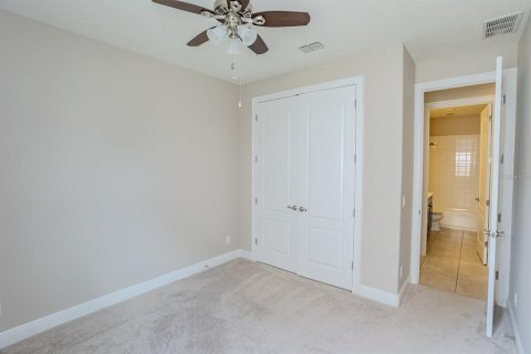 House in Apopka, Florida 3 bedrooms, 209.96 sq.m. № 1904987 - photo 10