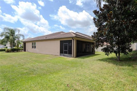 House in Apopka, Florida 3 bedrooms, 209.96 sq.m. № 1904987 - photo 16