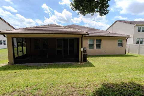 House in Apopka, Florida 3 bedrooms, 209.96 sq.m. № 1904987 - photo 17