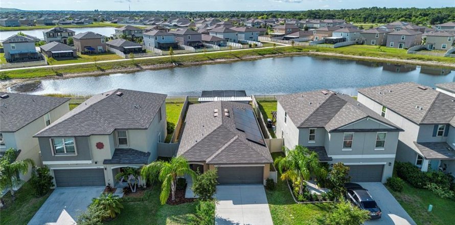 House in Sun City Center, Florida 3 bedrooms, 134.8 sq.m. № 2201714