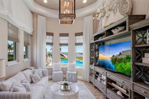 Casa en venta en Bradenton, Florida, 6 dormitorios, 651.9 m2 № 2206702 - foto 24