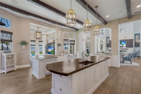 Casa en venta en Bradenton, Florida, 6 dormitorios, 651.9 m2 № 2206702 - foto 22