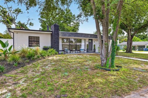 House in Tampa, Florida 3 bedrooms, 175.31 sq.m. № 2233479 - photo 3
