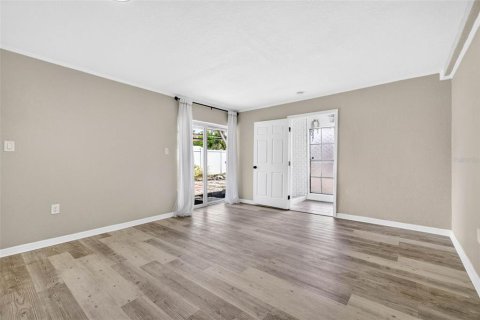 House in Tampa, Florida 3 bedrooms, 175.31 sq.m. № 2233479 - photo 27