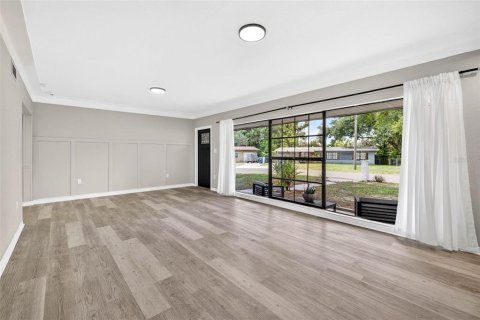 House in Tampa, Florida 3 bedrooms, 175.31 sq.m. № 2233479 - photo 8